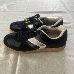 Verbenas Black Sneakers